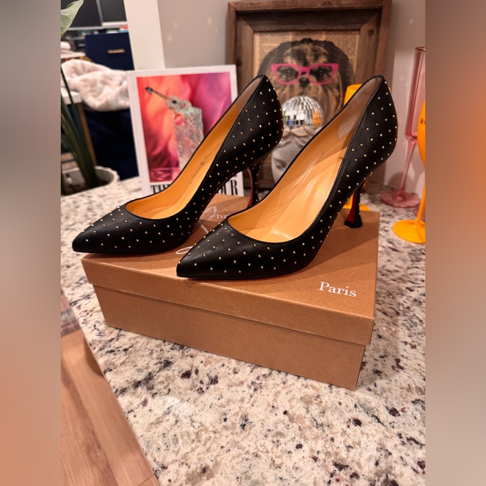 O PIGALLE PLUME 85 NAPPA BLACK/ANTIC GOLD Sz 39